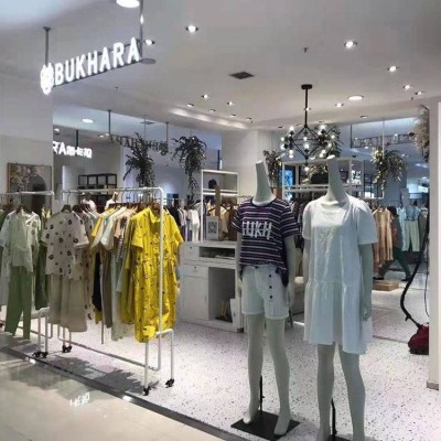 BUKHARA店铺陈列照